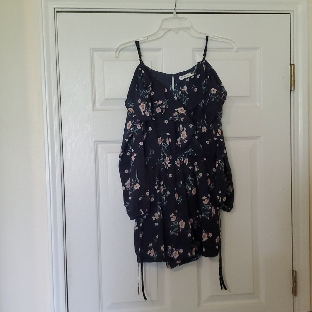 Blu Pepper Romper - Size Small